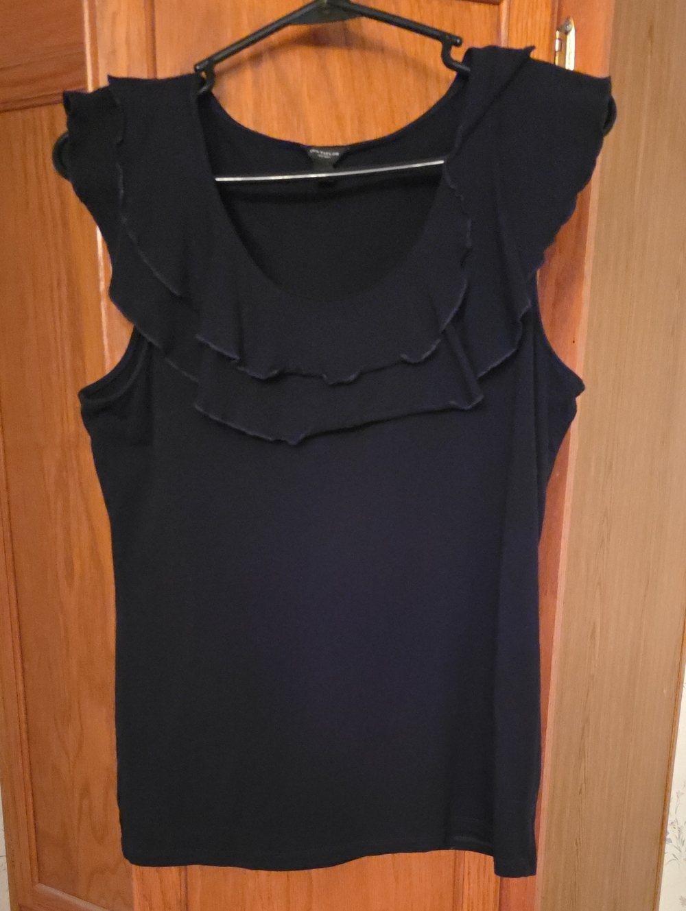 Ann Taylor Black Sleeveless Ruffle Neck Tank Top